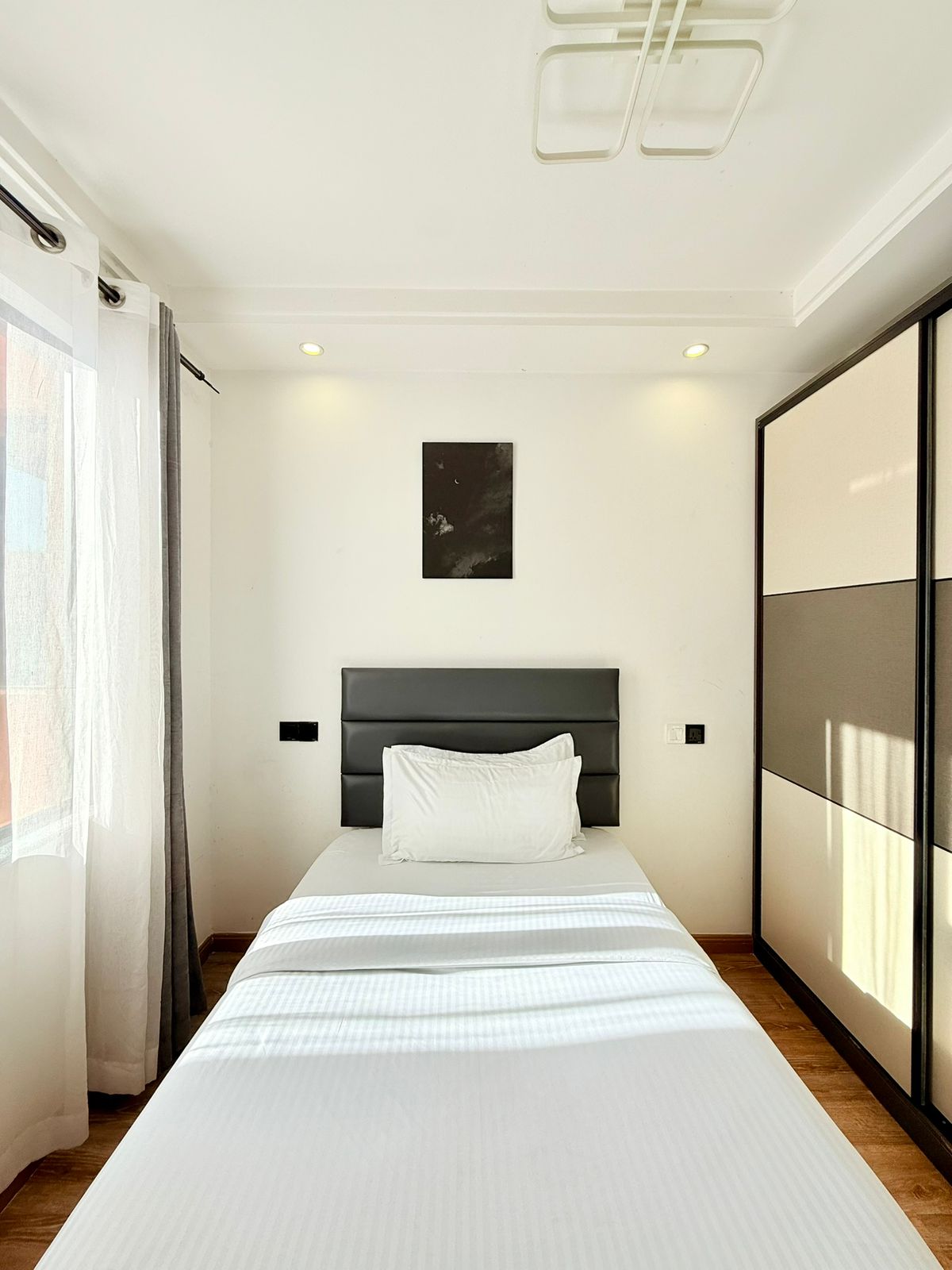 Hotel & Apartment
